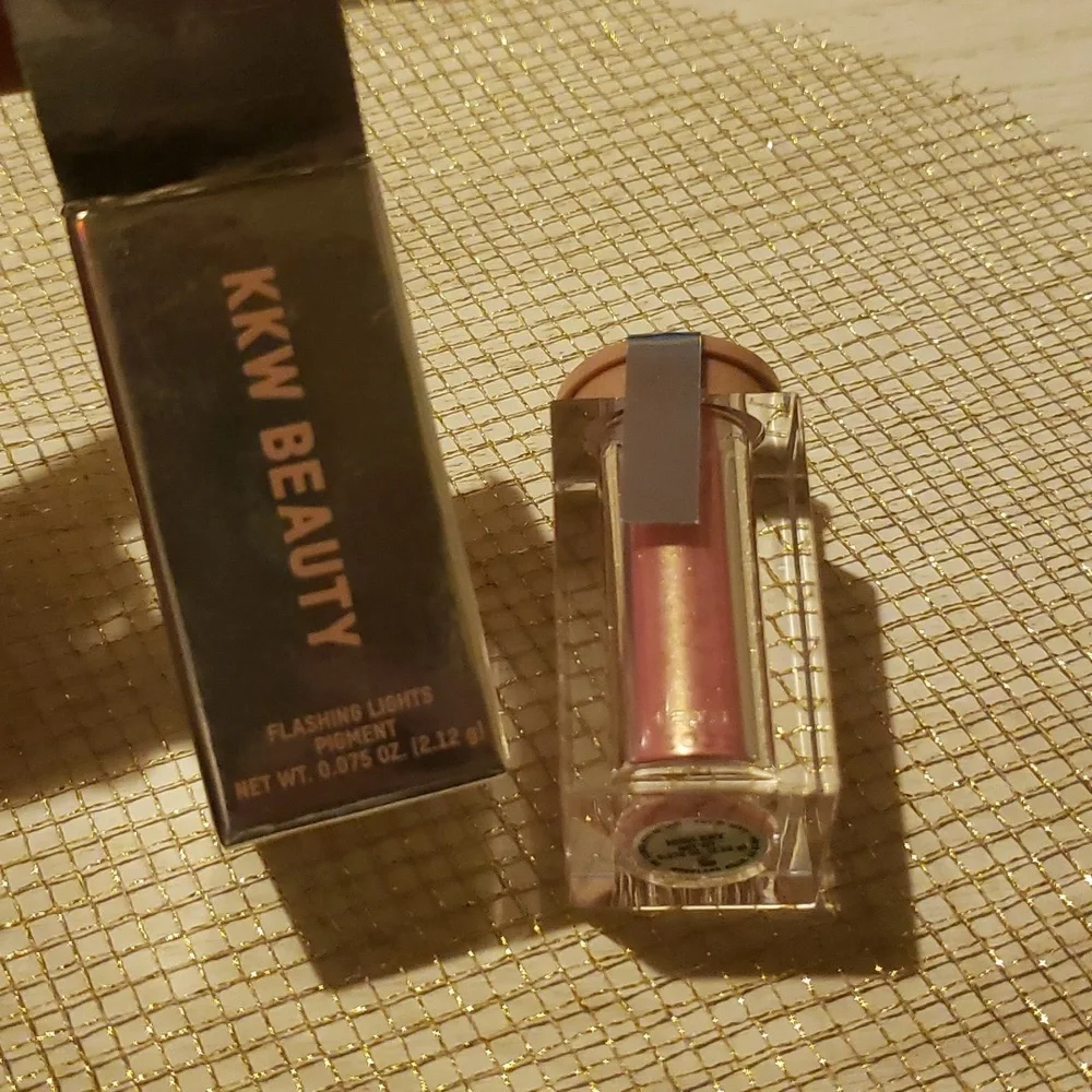 HIGH KEY KKW Beauty DISCONTINUED Pigment NWT